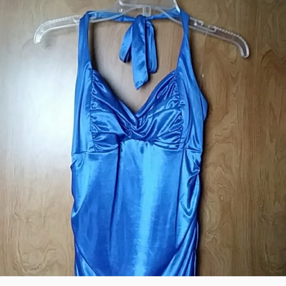 Blue backless bodycon dress.